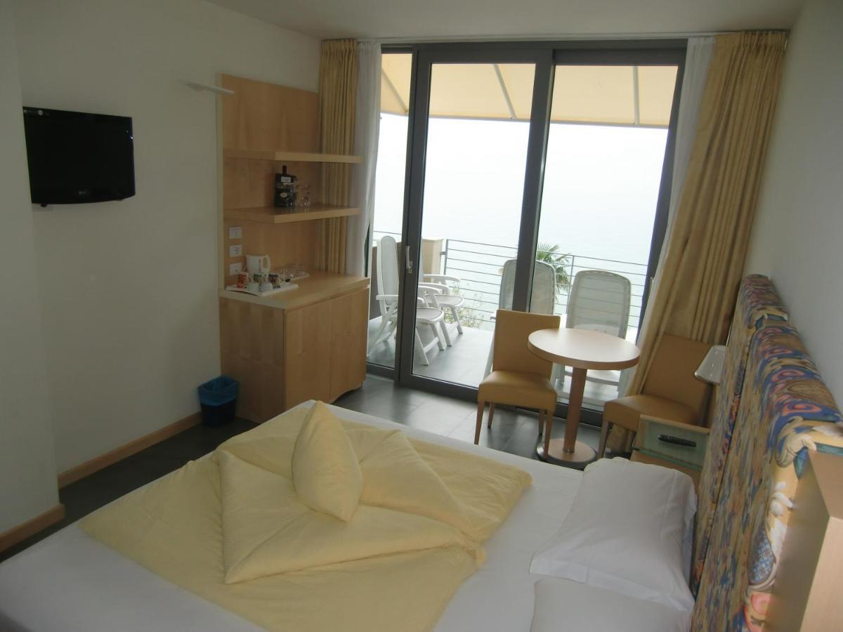 Beach Hotel Du Lac Malcesine Room photo